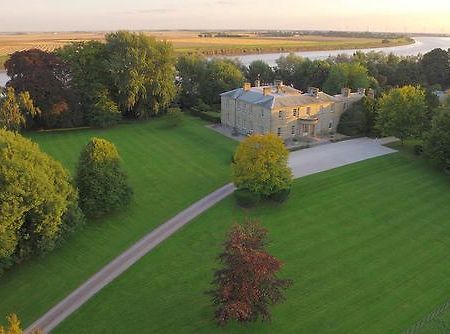 Saltmarshe Hall Bagian luar foto