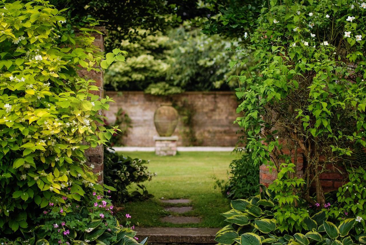 Saltmarshe Hall Bagian luar foto