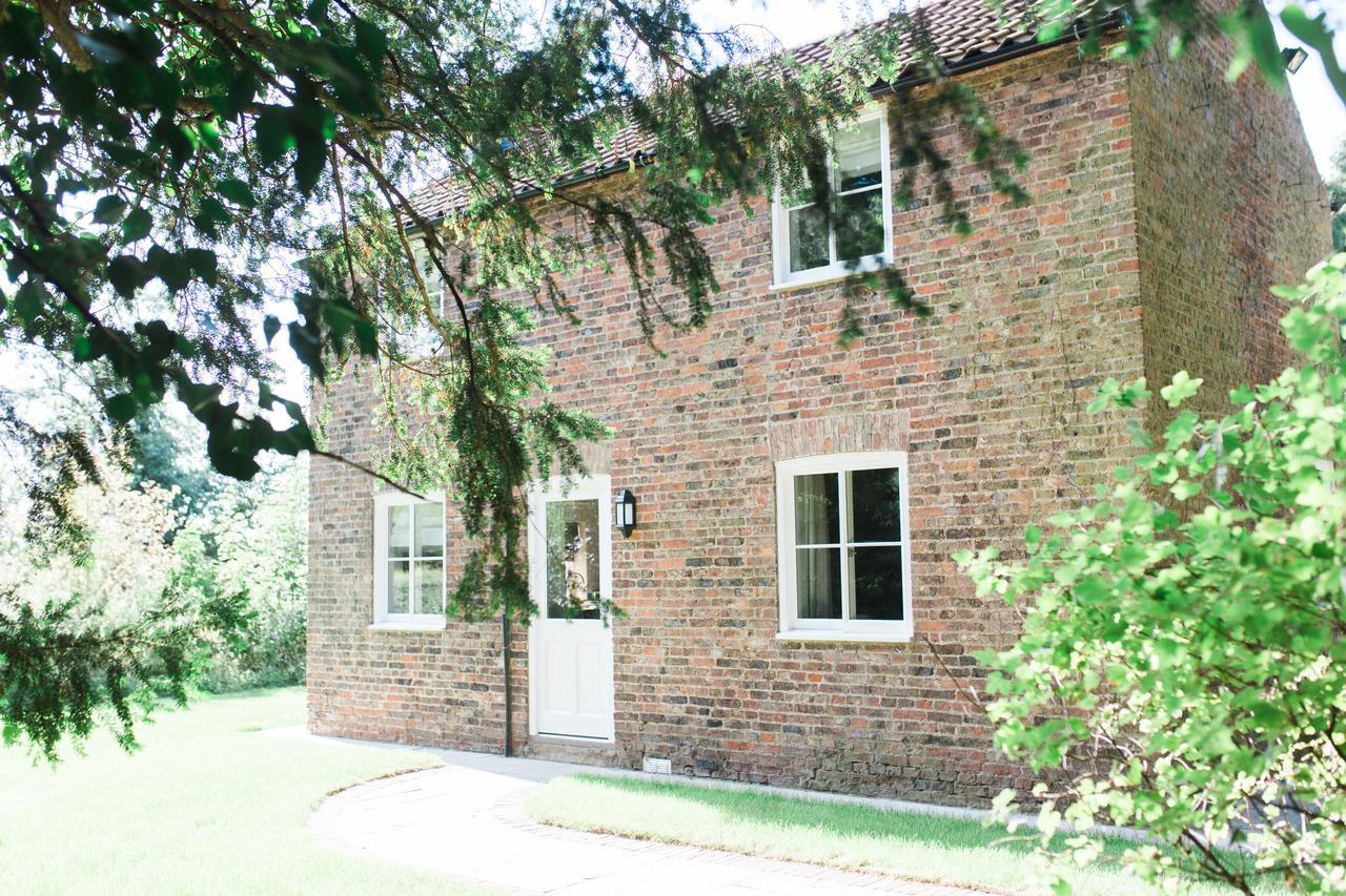 Saltmarshe Hall Bagian luar foto